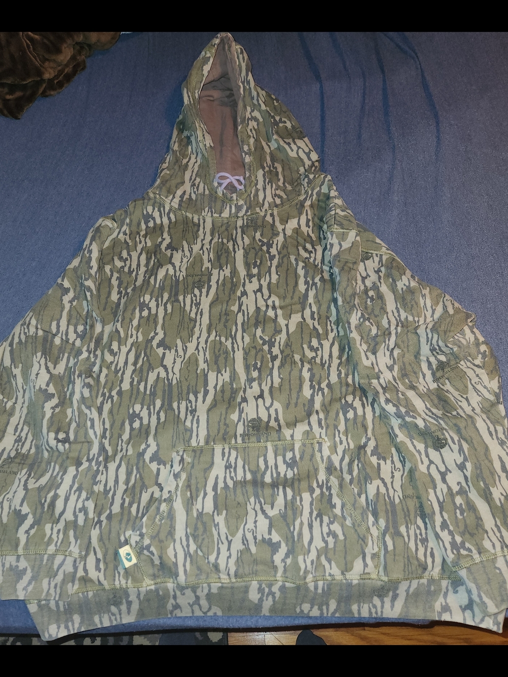 Mossy Oak Camo Hoodie - Picture 2 of 4